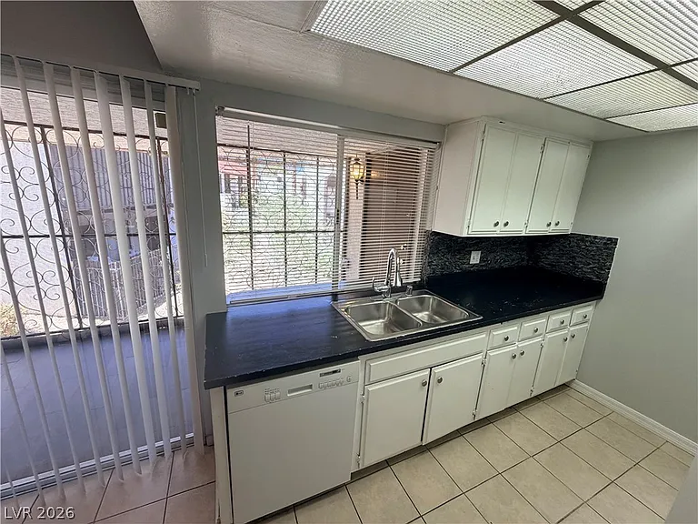 1405 Vegas Valley Dr #252 — Photo 10