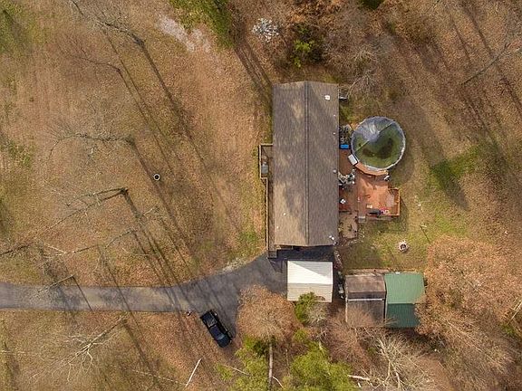 5th image of 165 Whispering Hills Ln