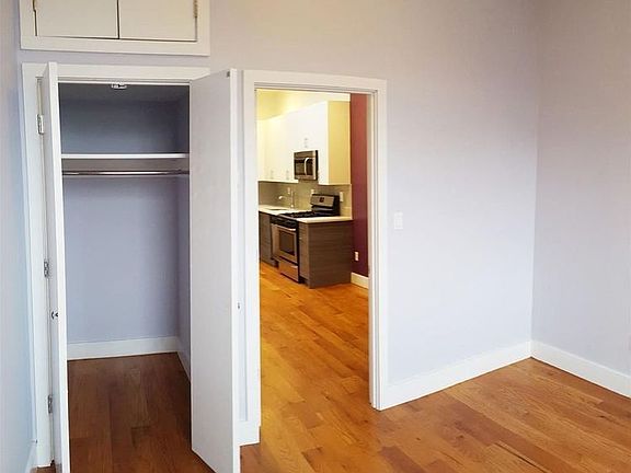 3rd image of 1250 Dekalb Ave #3L
