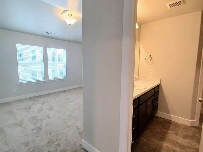 2021 N 3960 W — Photo 15