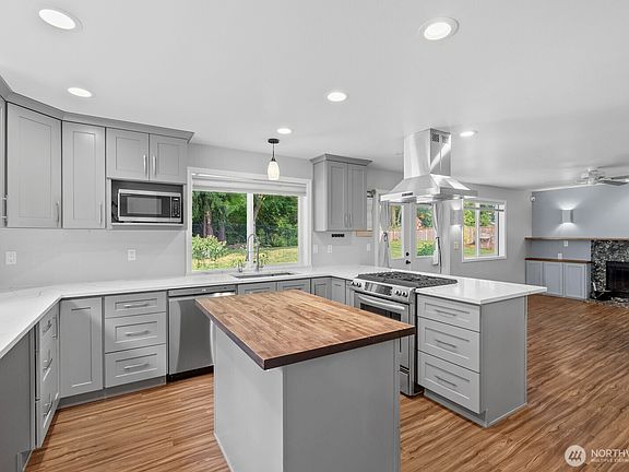 4th image of 131 146th Street SW