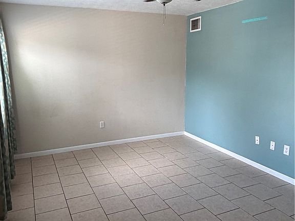 3rd image of 4513 Carter Creek Pkwy APT 4