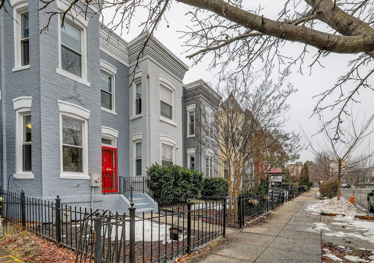 wonderful 3BR 1.5 Bath in the H st Corridor — Photo 3