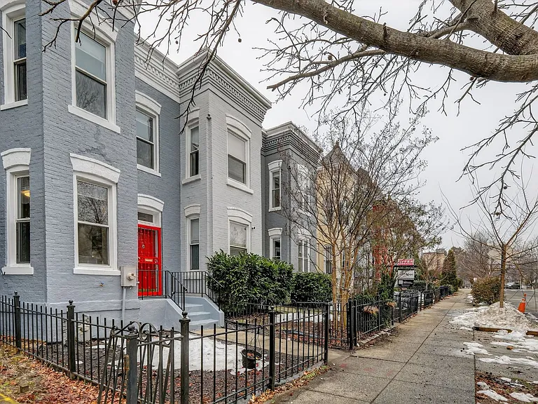 1221 I St NE — Photo 3