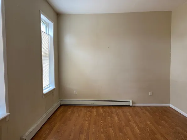 81 Jay St APT 3, Troy, NY 12180
