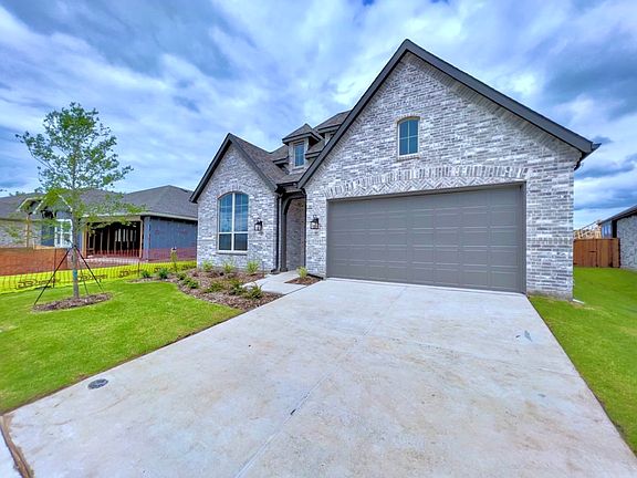 3rd image of 932 Highberry Dr