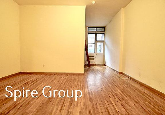 5th image of 243 W 71st St APT 2R