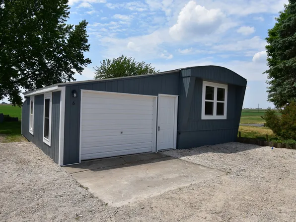465 S Elm St Trlr 6, Waterman, IL 60556