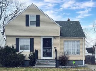 18312 Lewis Dr, Maple Heights, OH