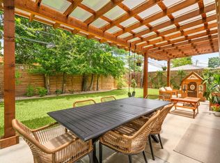 2311 Stoney Brook Dr, Houston, TX 77063