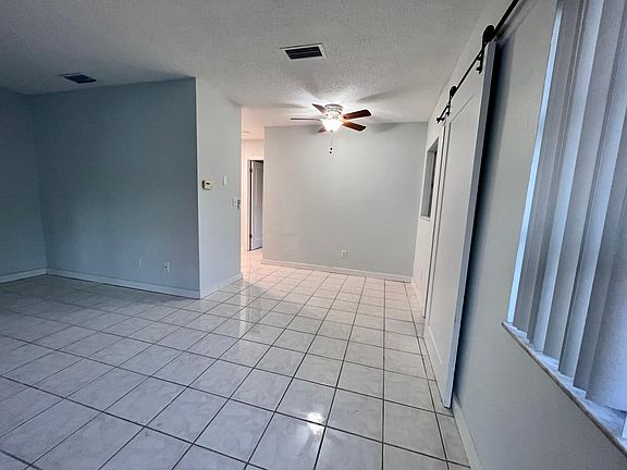 3rd image of 3082 Park Ln APT C