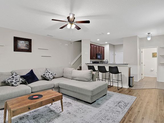 5th image of 12373 Sand Pine Ct