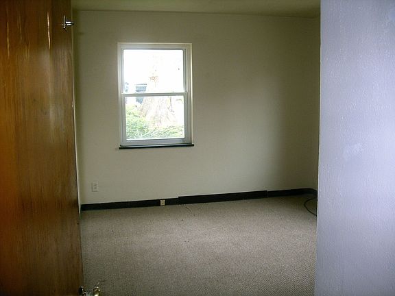 frontdoor into living room