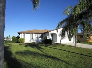 36 Caddy Rd, Rotonda West, FL 33947