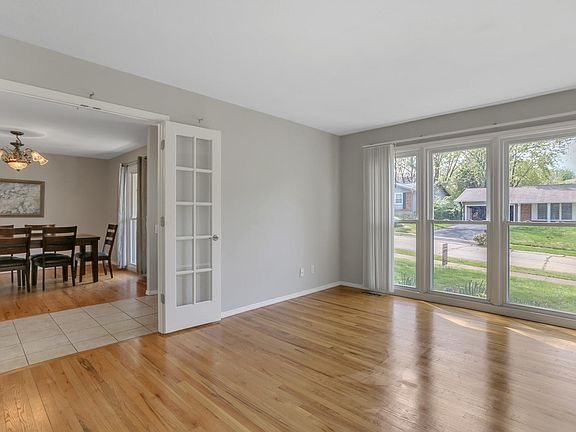 5th image of 11739 Holly Springs Dr