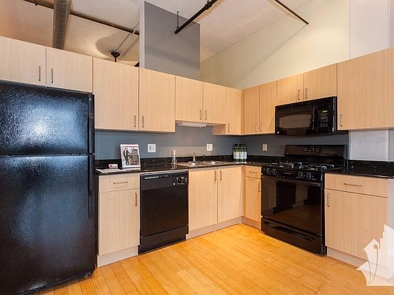 3rd image of 2024 S Wabash Ave APT 505A