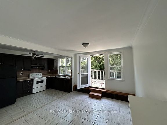 2nd image of 3432 Bathurst St #2