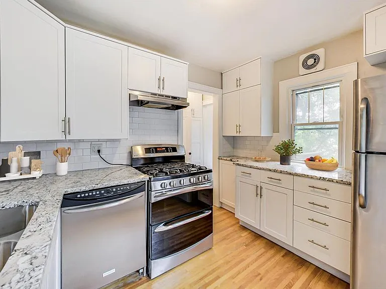 564 Brimhall St — Photo 7