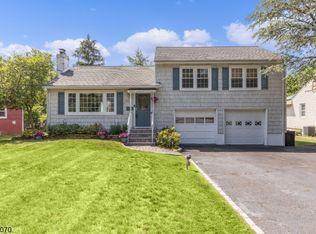 22 Kroy Ct, Cedar Grove, NJ 07009