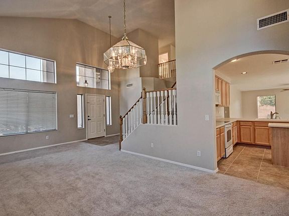 5th image of 395 W Goldfinch Way
