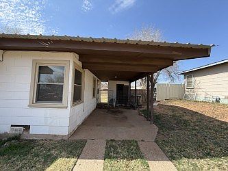 2nd image of 3205 Hill Ave