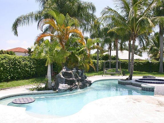 2nd image of 5512 NW 39th Ave