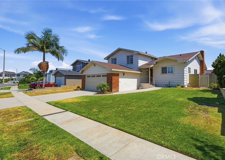 1st image of 1047 Ashbridge Ln