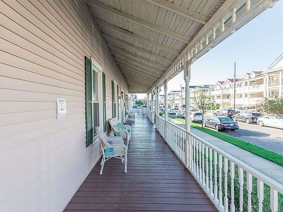 4th image of 4600 Landis Ave #3C