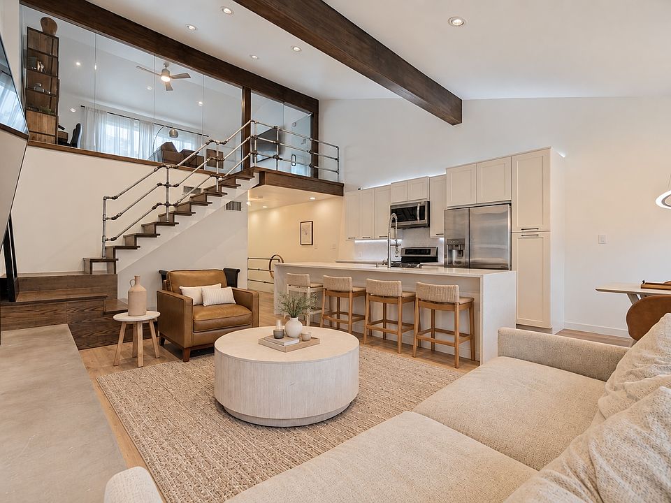 1st image of 4104 Wycliff Ave #2
