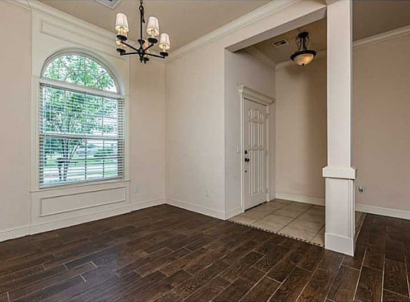 4th image of 708 McClure Ave