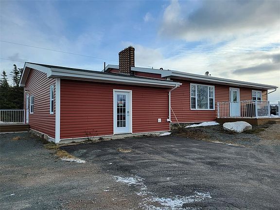 4th image of 7 Center Island Road