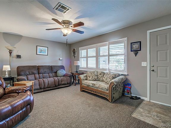 5th image of 128 W Sugarberry Ln