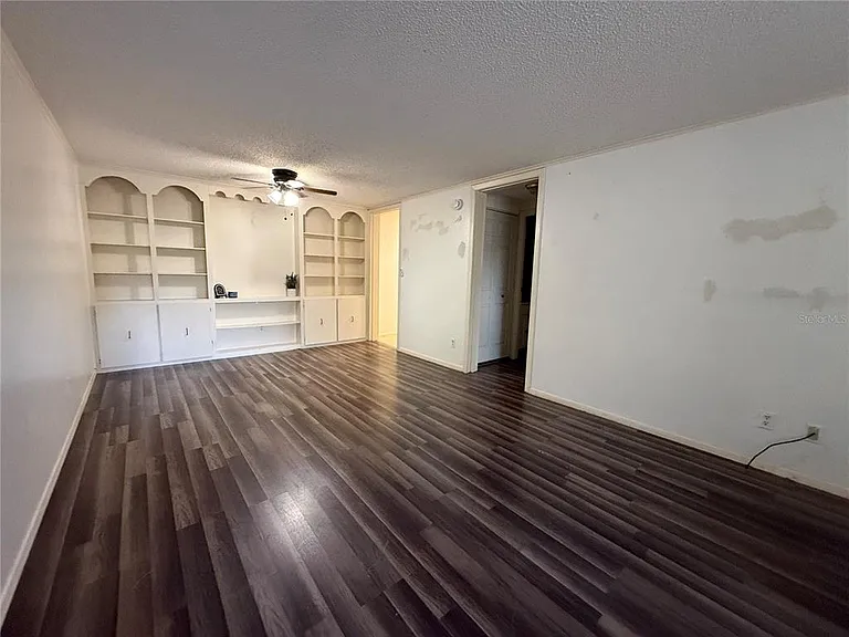 2490 SW 14th Dr #14 — Photo 3