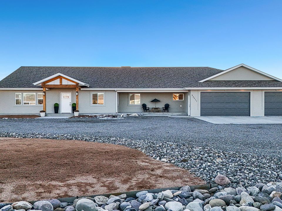 1st image of 56577 Hawthorne Ln