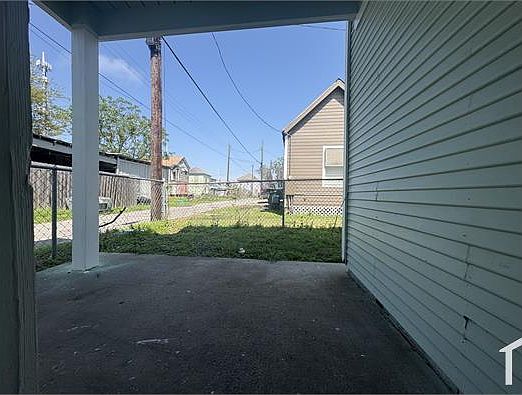 4th image of 814 35th St Unit 1