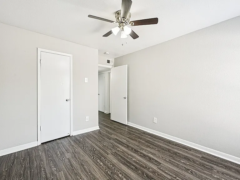 10-print-Woodchase Dr Unit 142-S2603-010
