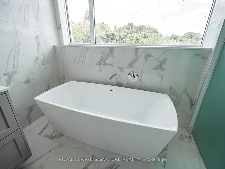 259 The Kingsway #309 — Photo 25