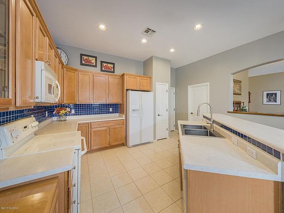 Lots of Cabinet Space