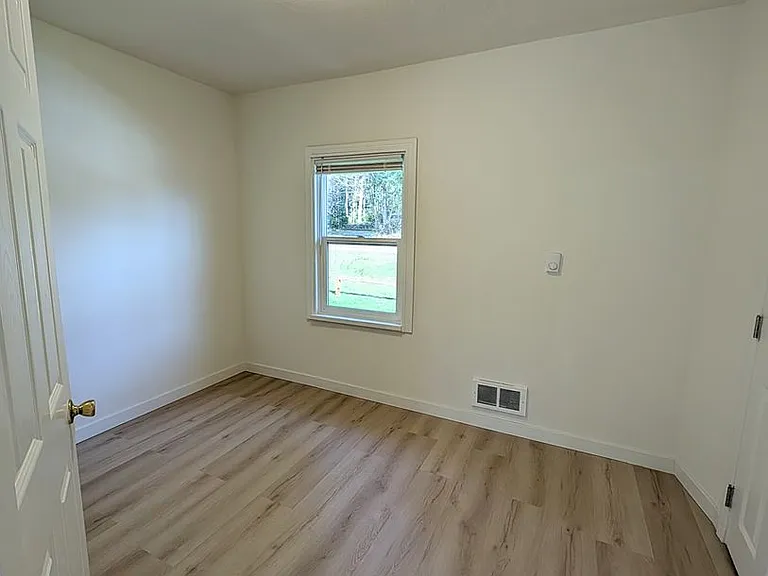 1580 Saddle Club Rd SE — Photo 9