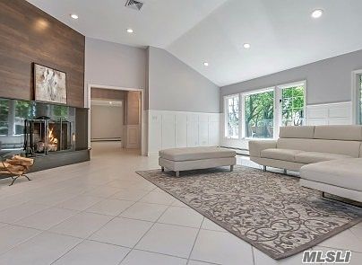 5th image of 75 Alton Ave