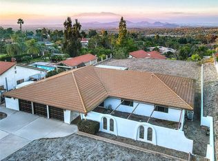 16464 Rancho Escondido Dr, Riverside, CA 92506