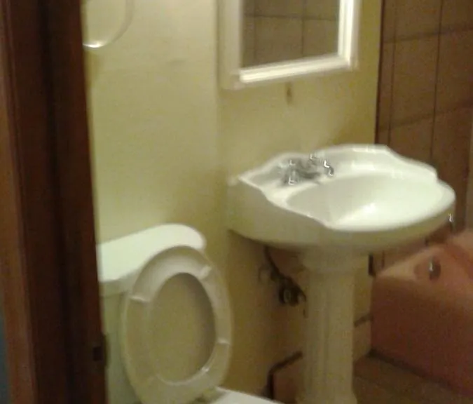 124 N Waller Ave #B — Photo 5