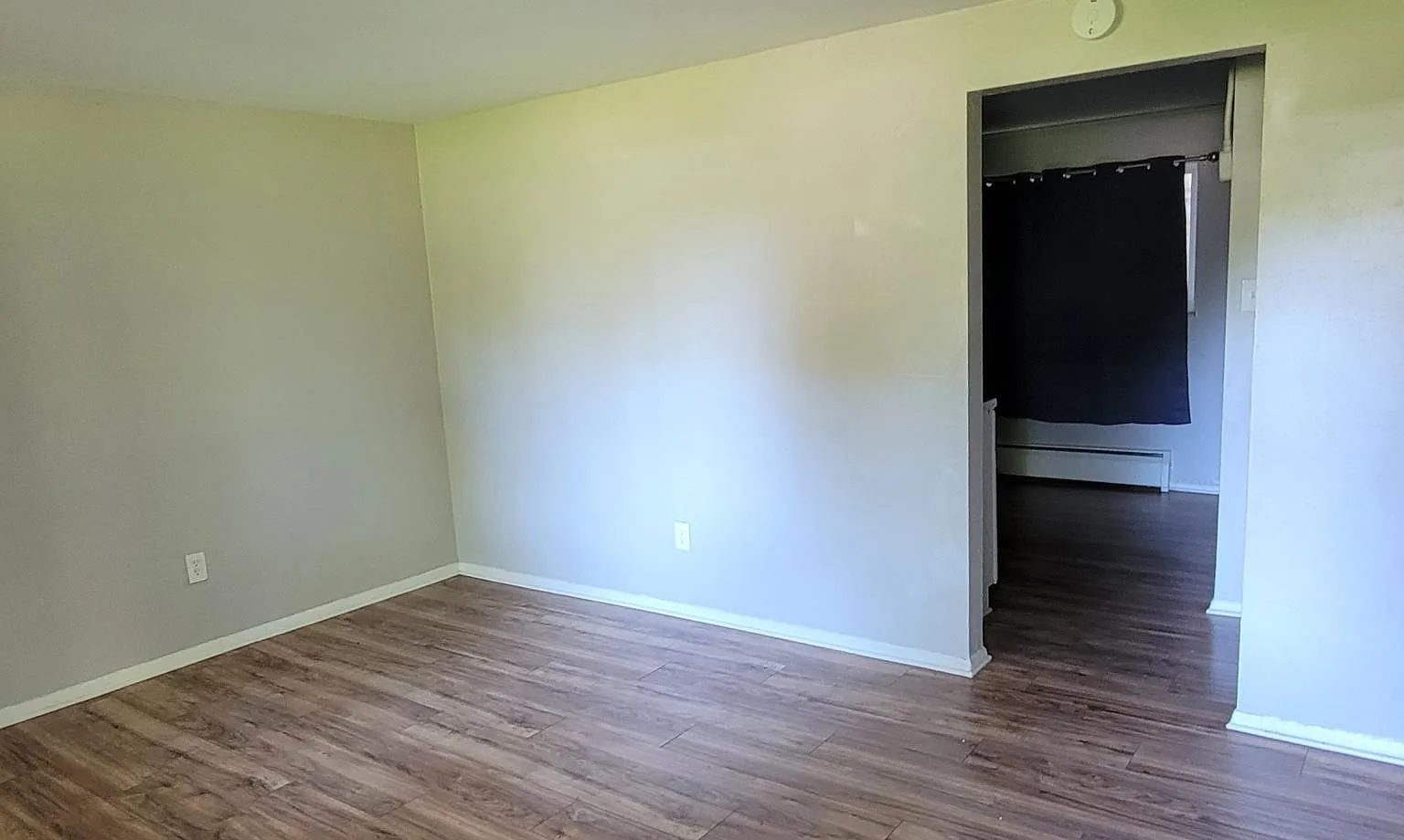 2 bed, 750 sqft, $1,550 — Photo 2