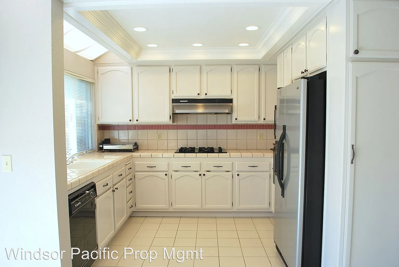 6657 Crestwood Dr photo 1