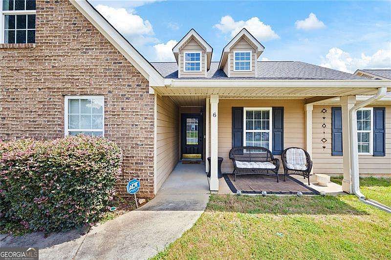 1st image of 6 Keystone Ln NE