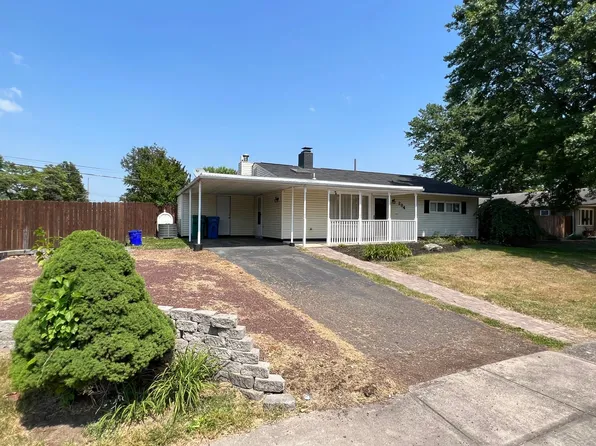 284 Dogwood Dr, Levittown, PA 19055