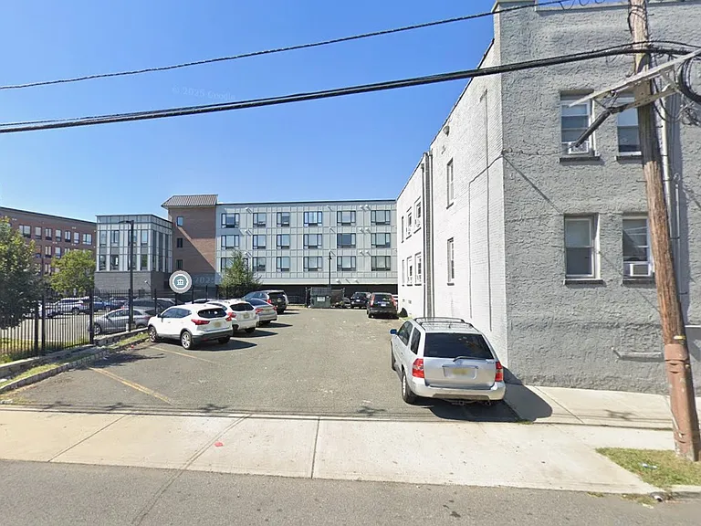 1105 Charles St #1E — Photo 19
