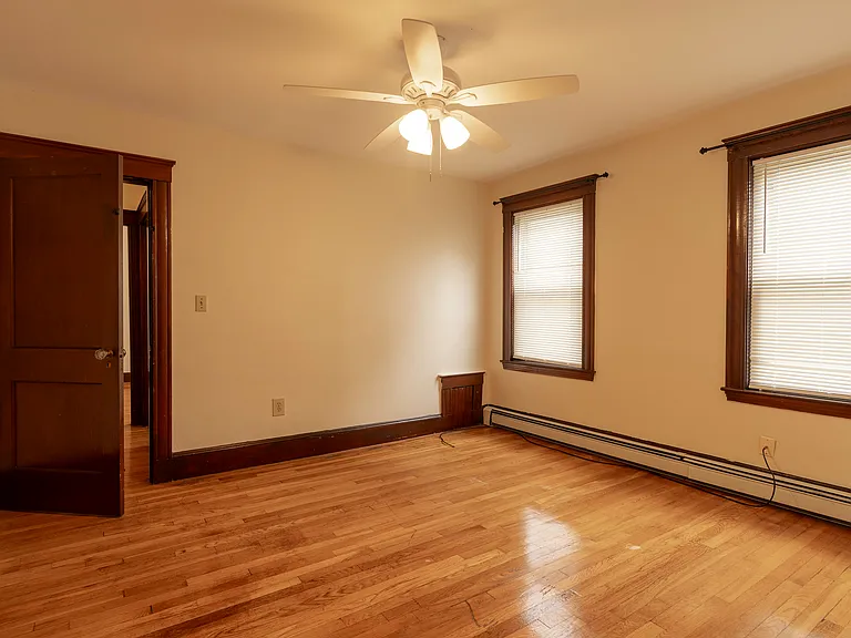202 Washington St #1 — Photo 16
