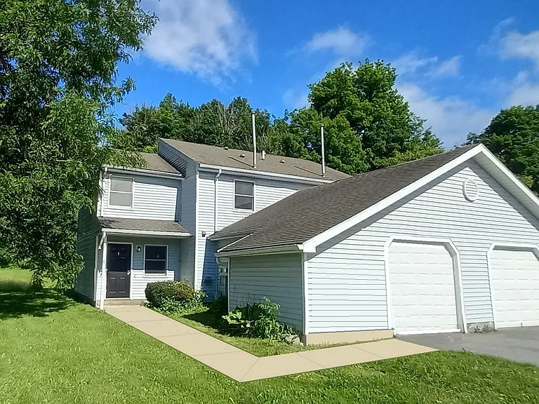25038 Gerald Ave — Photo 2