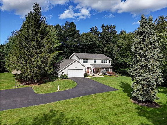 4th image of 490 Bluhm Rd